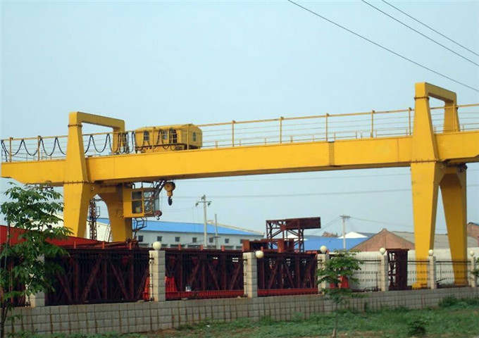 Election of gantry cranes 25 tons