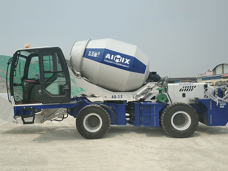 Self Loading Concrete Mixer